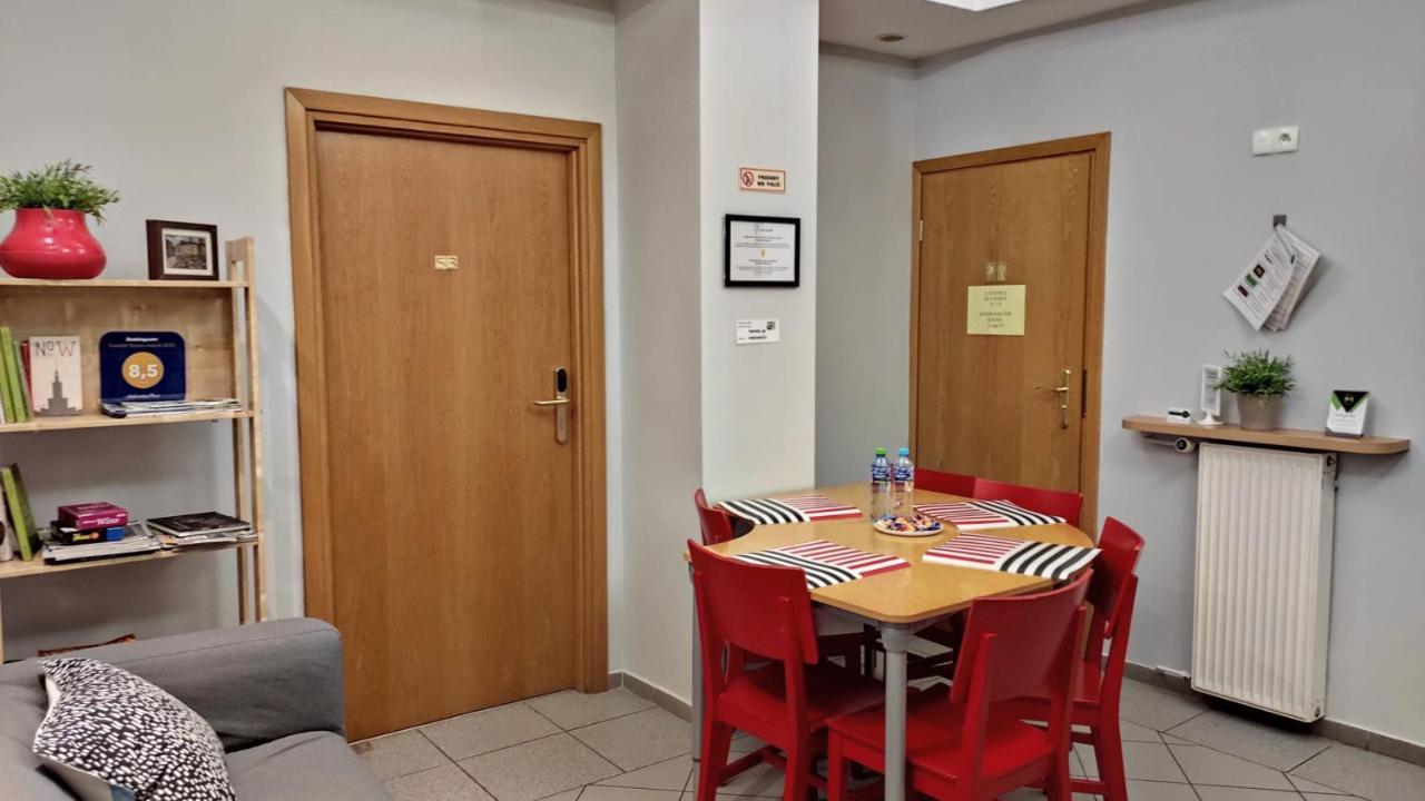 Helvetia Plus B&B - Private Rooms And Apartments Warsaw Ngoại thất bức ảnh