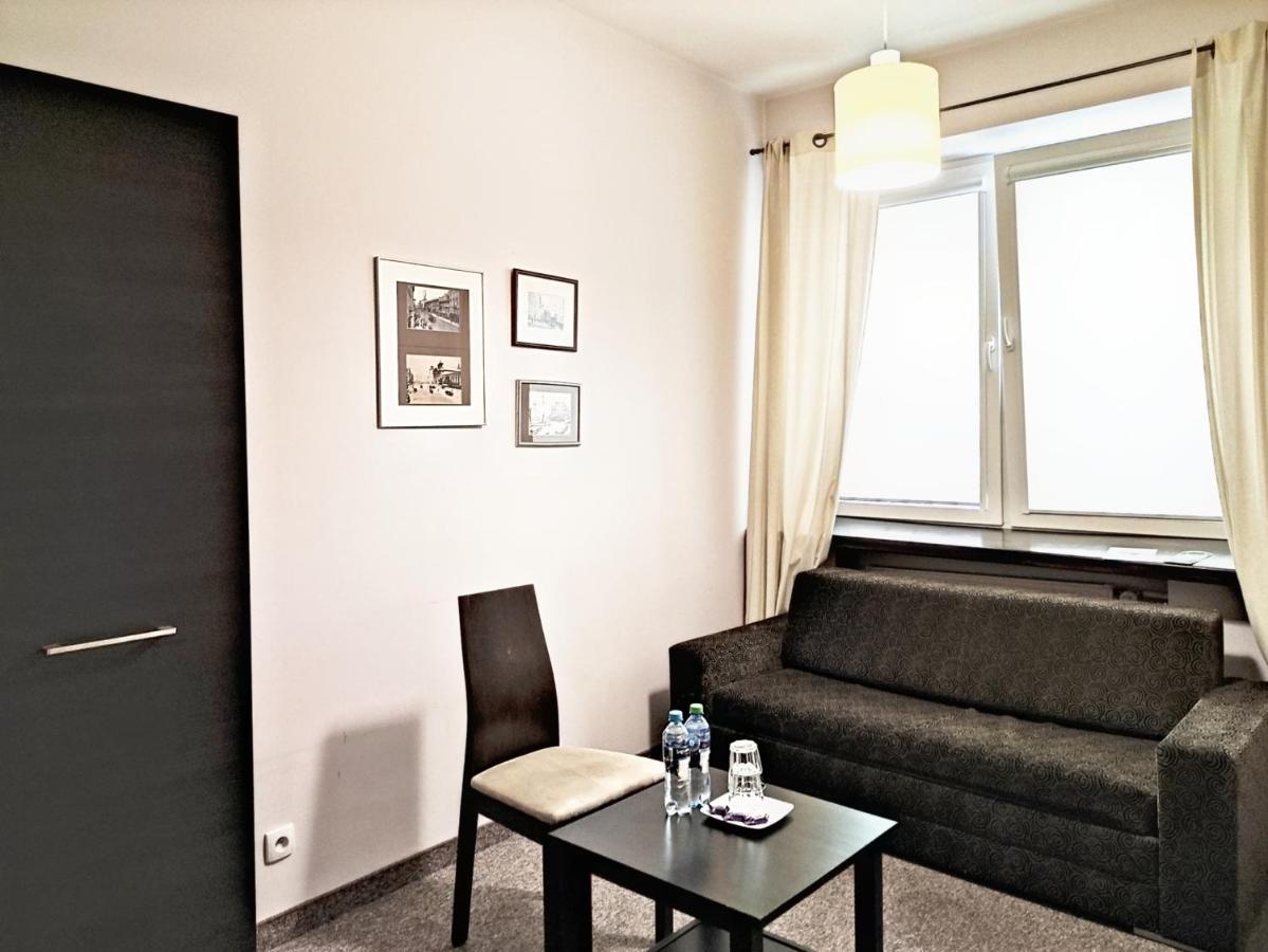 Helvetia Plus B&B - Private Rooms And Apartments Warsaw Ngoại thất bức ảnh