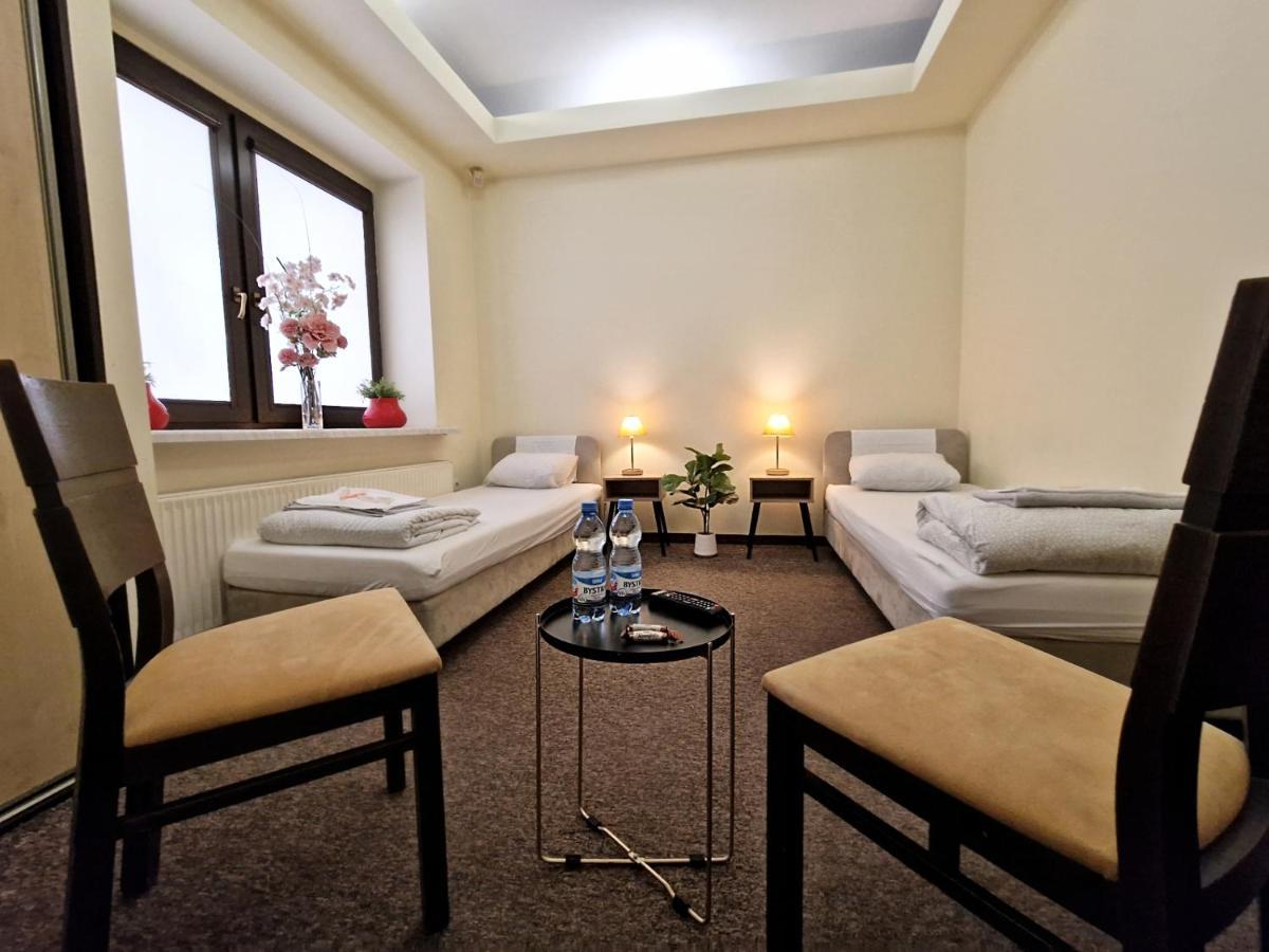 Helvetia Plus B&B - Private Rooms And Apartments Warsaw Ngoại thất bức ảnh