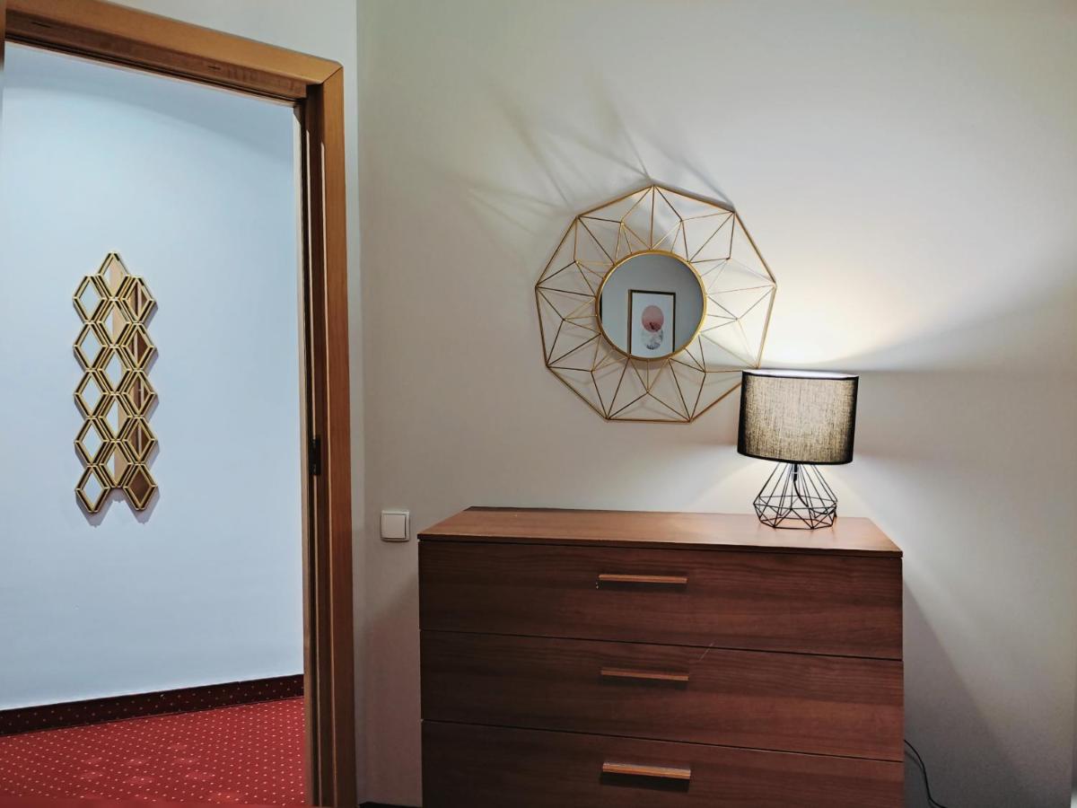 Helvetia Plus B&B - Private Rooms And Apartments Warsaw Ngoại thất bức ảnh